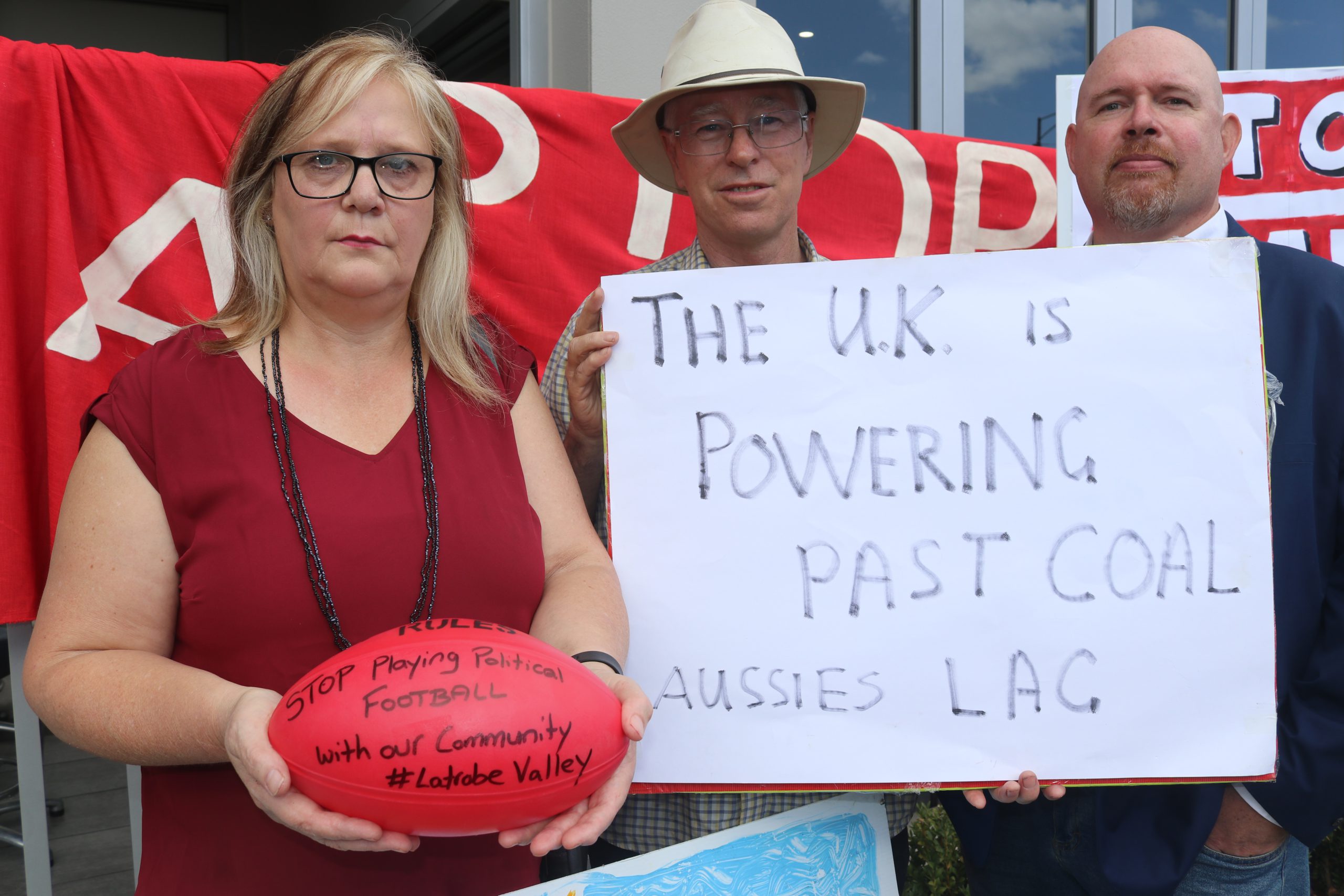 Abbott visited draws protest