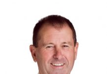 Blackwood to step down from politics