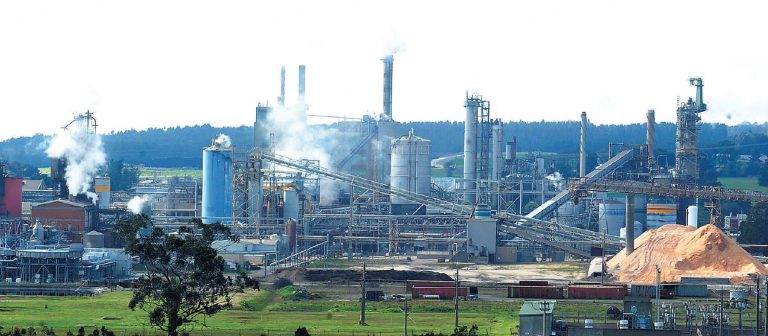 Stoush erupts over paper use