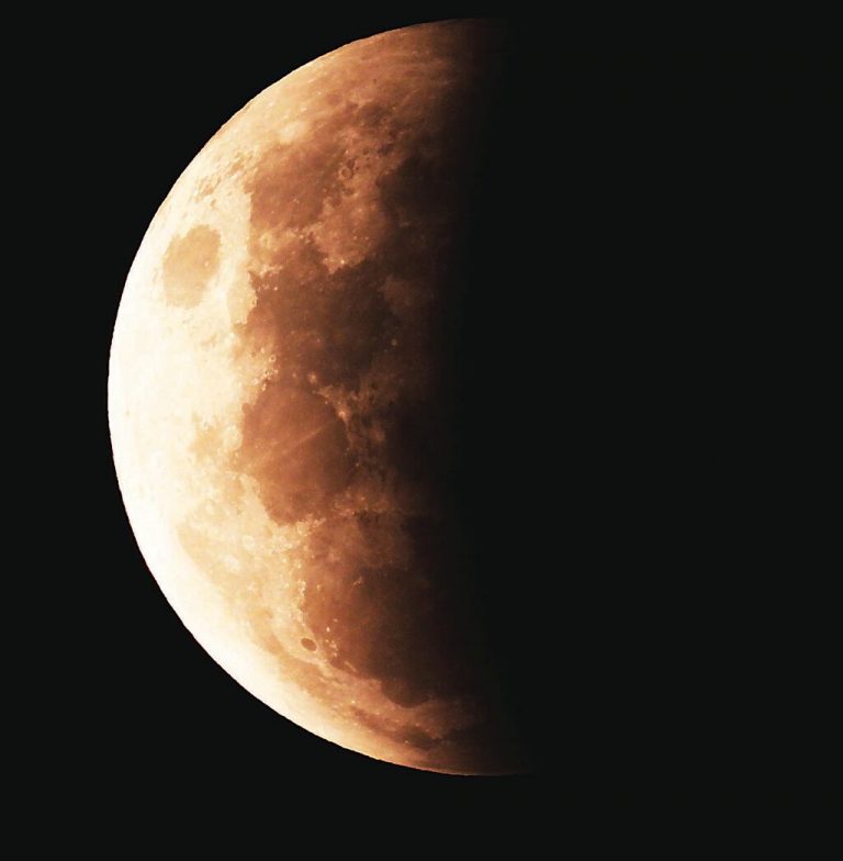 Super blood moon in the skies of the Valley