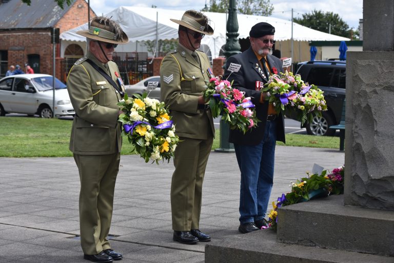 Valley pays its respects to the fallen on Remembrance Day
