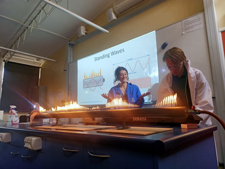 Science roadshow stops by Trafalgar High School