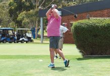 Cricketing royalty Lord Ian Botham visits Traralgon