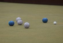 Bowlers take to the green before long weekend