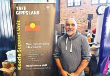 Seekers stop by jobs fair