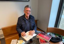 Three votes for new novel