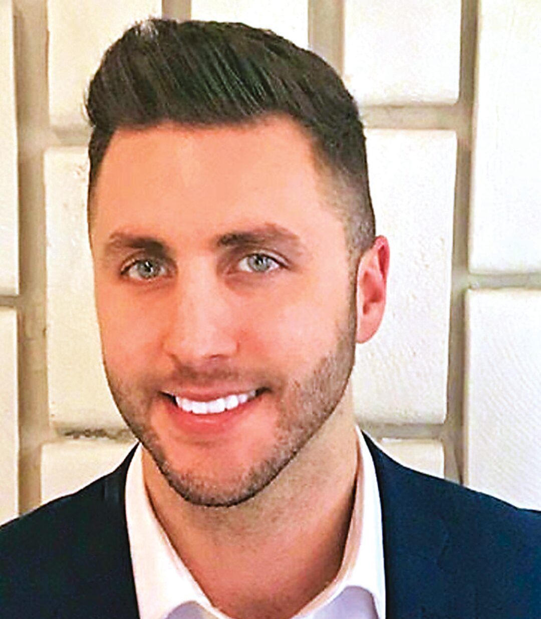 9515af619f548652f11a_02173