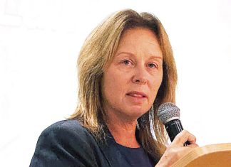 Lund officially running for Labor