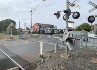 Lloyd St, Moe boom gate damaged