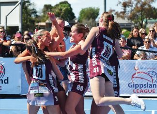 Maroons celebrate dual netball success